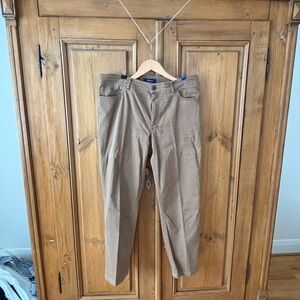 Straight Leg Women's Pants in Camel Brown
